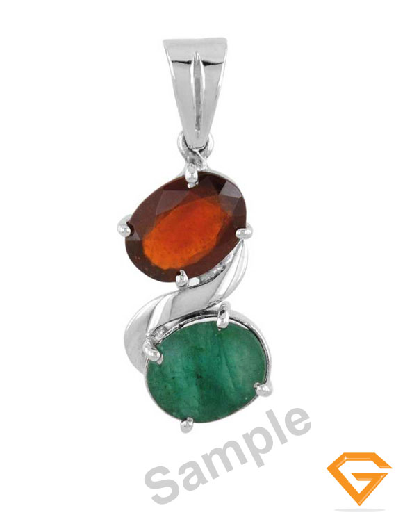 5.25 ratti Gomed &amp;  Panna Silver Pendant